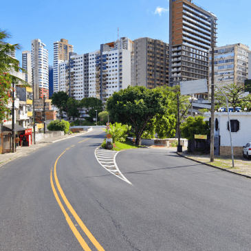 Via urbana no Vale do Canela